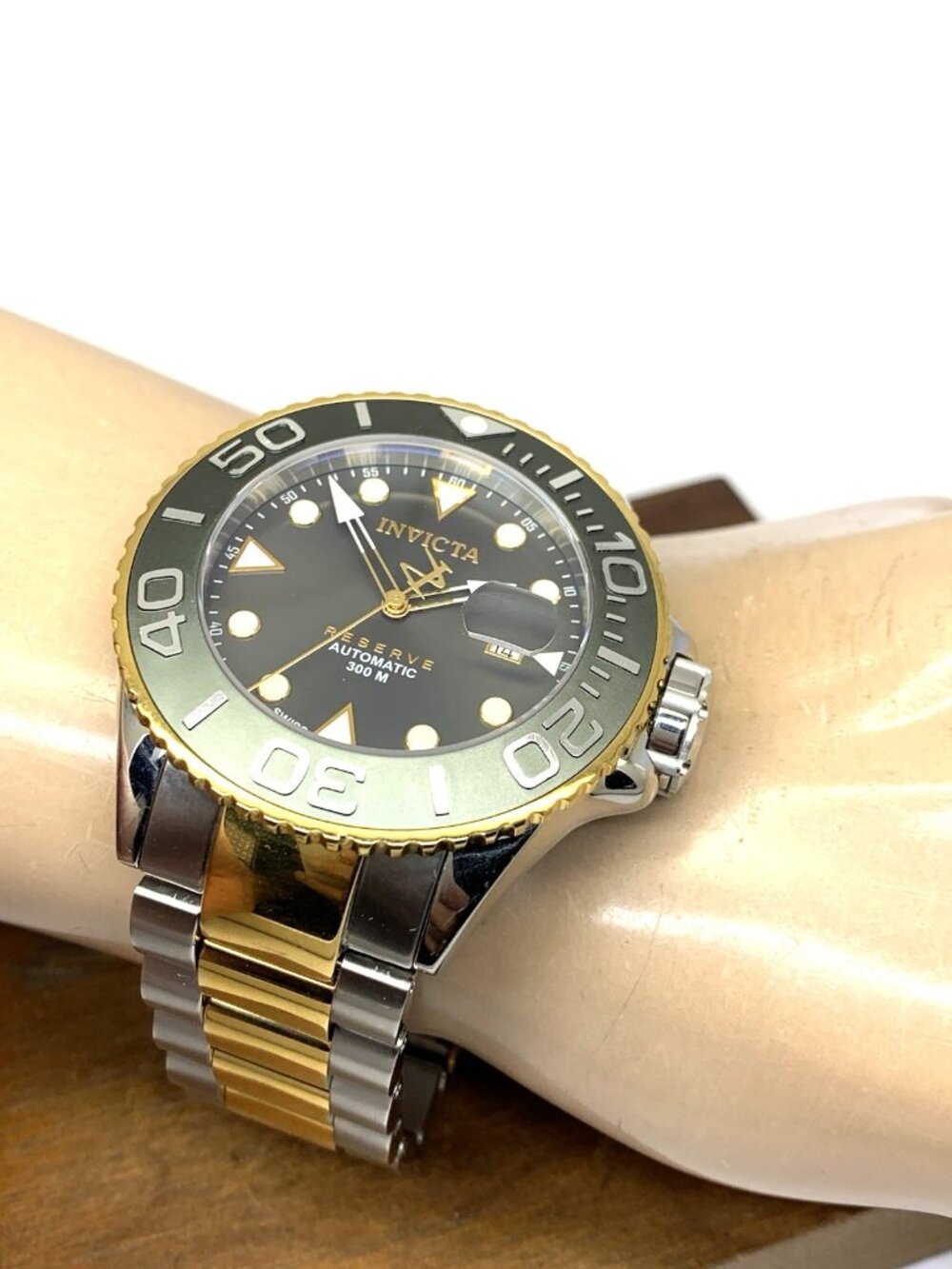 Invicta Mens Watch 22855 Grand Diver Swiss Automatic Gray Dial 2-Tone Steel 48mm - Picture 6 of 15